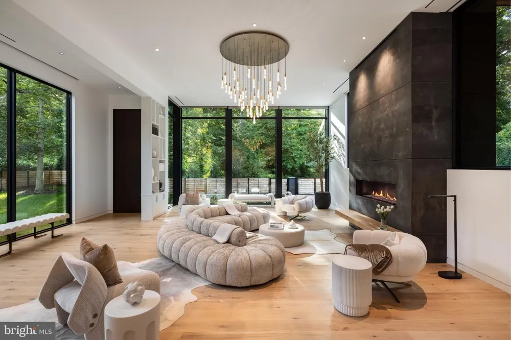 2676 CHAIN BRIDGE ROAD NW Washington, DC 20016