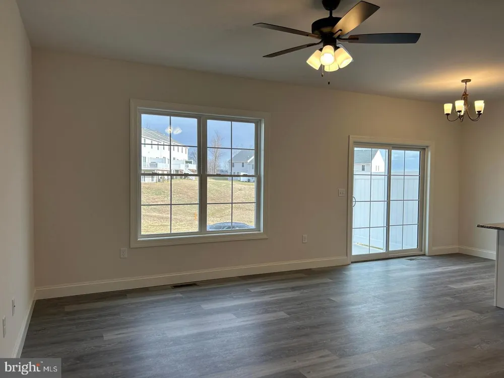 137 MAGNOLIA DRIVE Middletown, PA 17057