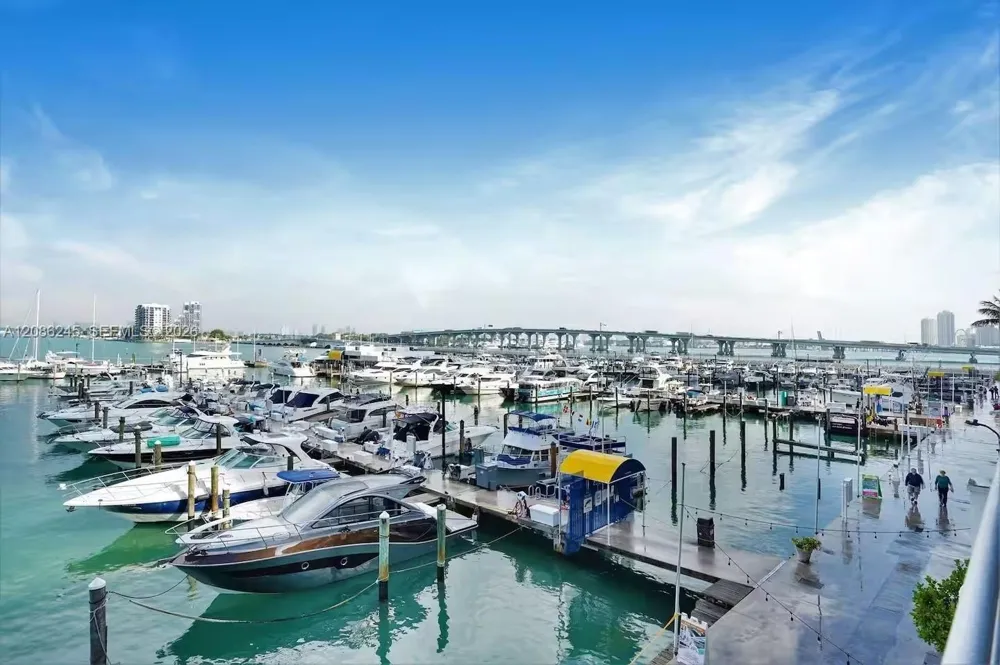 1717 Bayshore Dr #A-1434 Miami, FL 33132