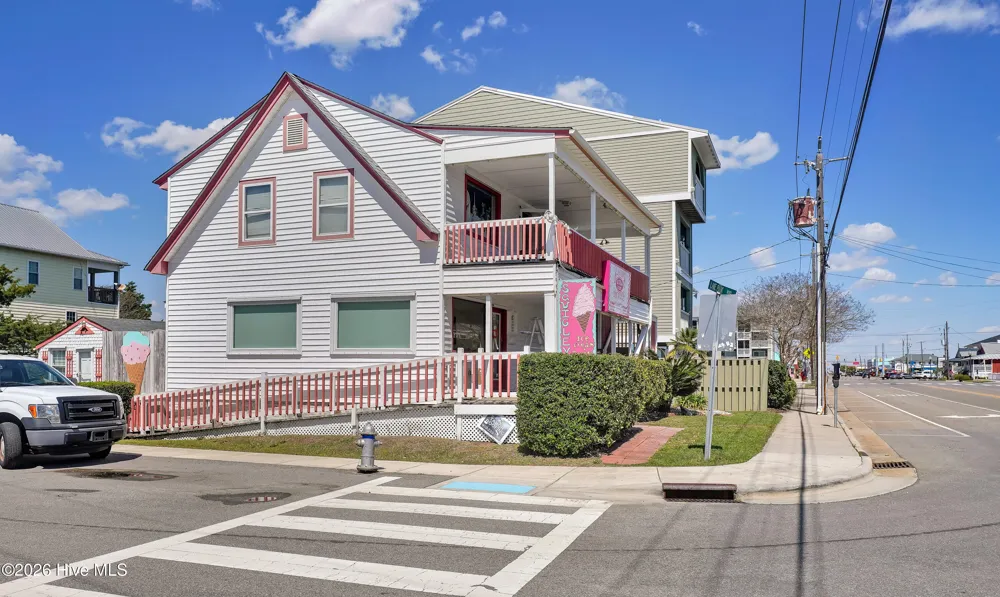 106 Lighthouse Drive Carolina Beach, NC 28428