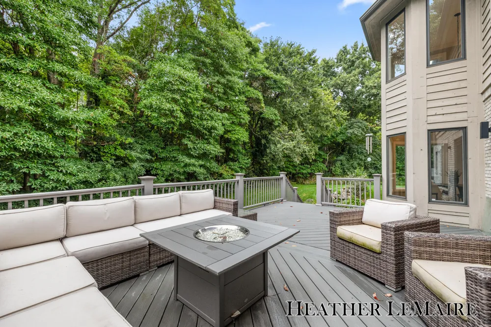 1695 Flowers Mill Drive NE Grand Rapids, MI 49525