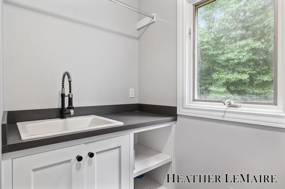 1695 Flowers Mill Drive NE Grand Rapids, MI 49525