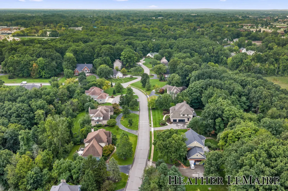 1695 Flowers Mill Drive NE Grand Rapids, MI 49525