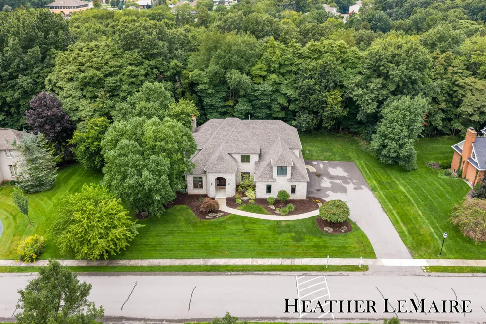 1695 Flowers Mill Drive NE Grand Rapids, MI 49525