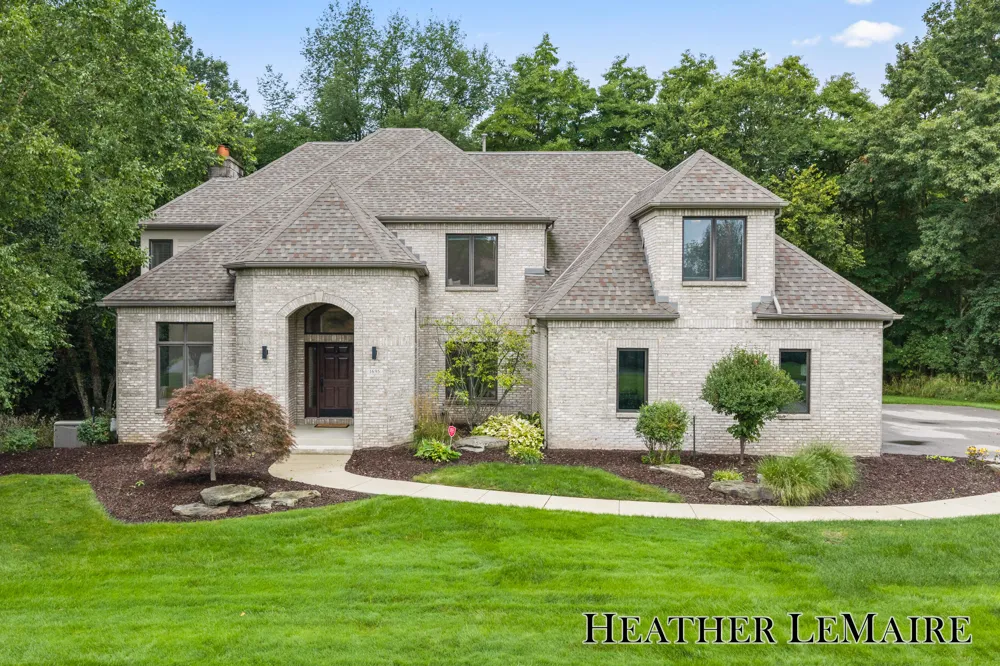 1695 Flowers Mill Drive NE Grand Rapids, MI 49525