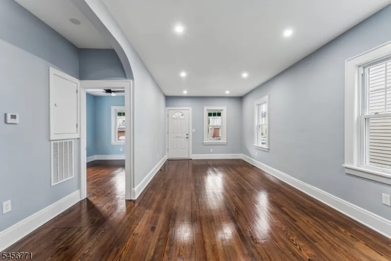 510 Harrison Pl Linden City, NJ 07036