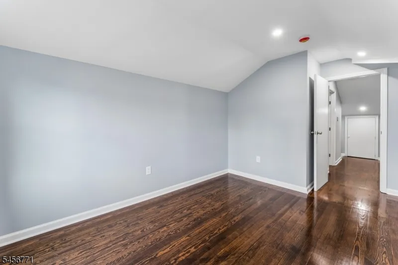 510 Harrison Pl Linden City, NJ 07036