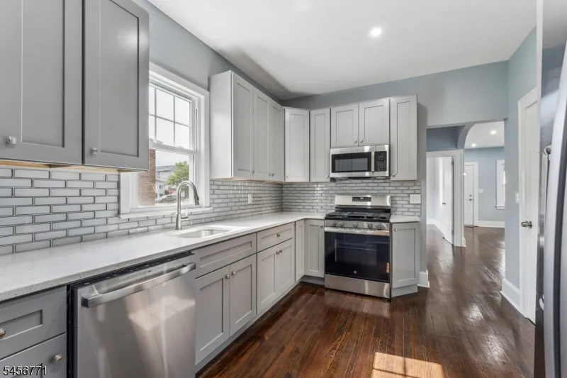 510 Harrison Pl Linden City, NJ 07036