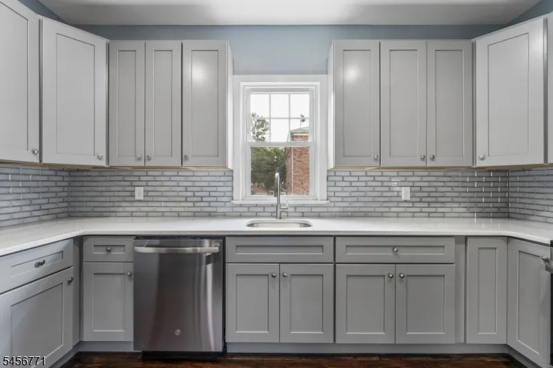 510 Harrison Pl Linden City, NJ 07036