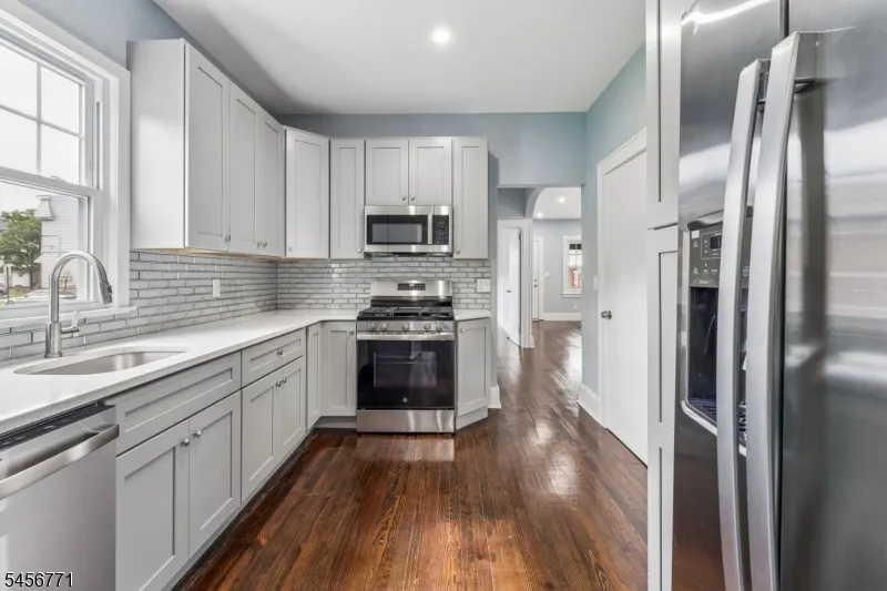 510 Harrison Pl Linden City, NJ 07036