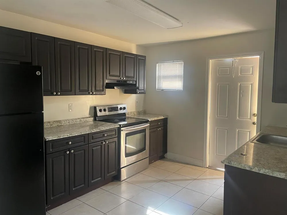 2830 Avenue S #D1 Riviera Beach, FL 33404