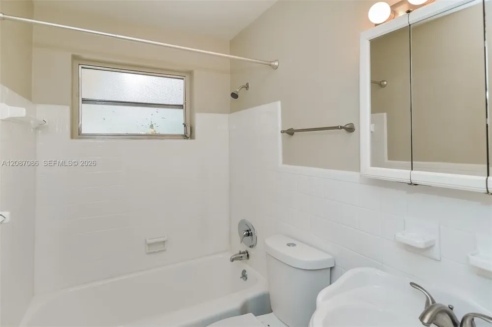 3141 SW 17th St Fort Lauderdale, FL 33312