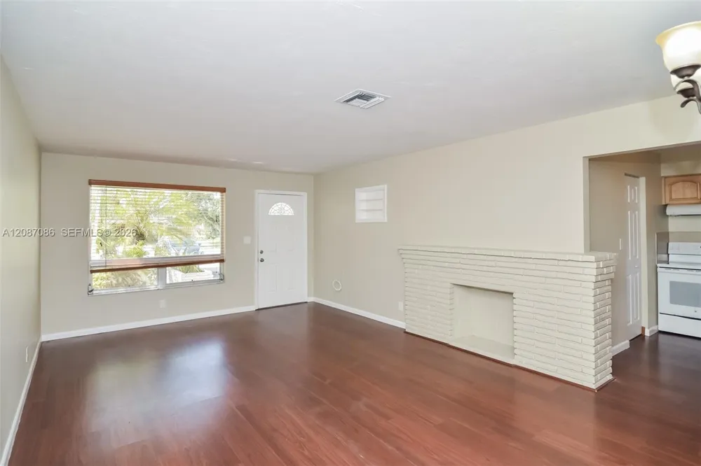 3141 SW 17th St Fort Lauderdale, FL 33312