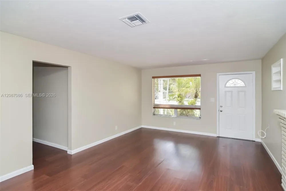 3141 SW 17th St Fort Lauderdale, FL 33312