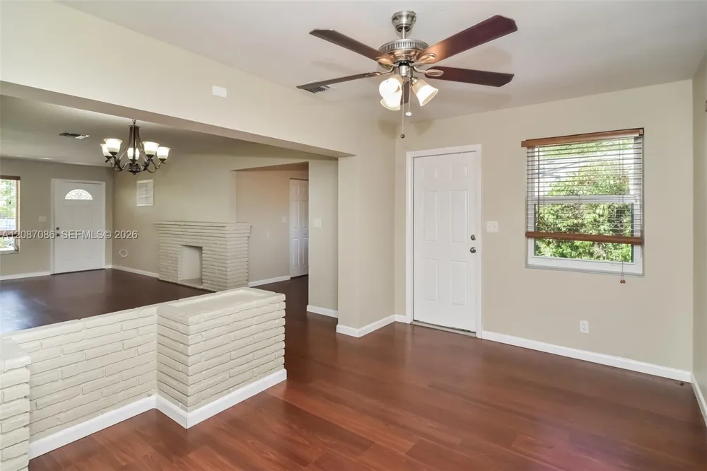 3141 SW 17th St Fort Lauderdale, FL 33312