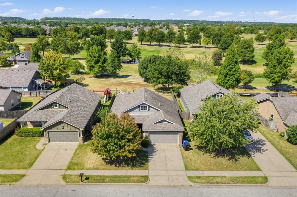 3008 22nd Street Broken Arrow, OK 74012