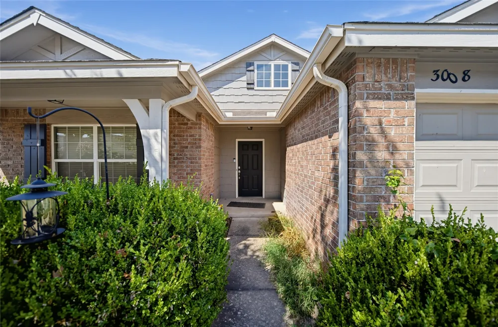 3008 22nd Street Broken Arrow, OK 74012