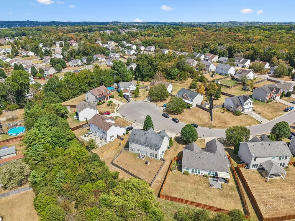 1713 Kendall Cove Ln Mount Juliet, TN 37122
