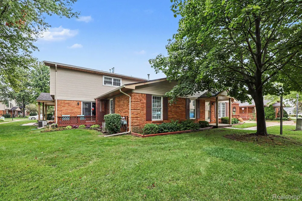 36831 Lakeview Richmond City, MI 48062