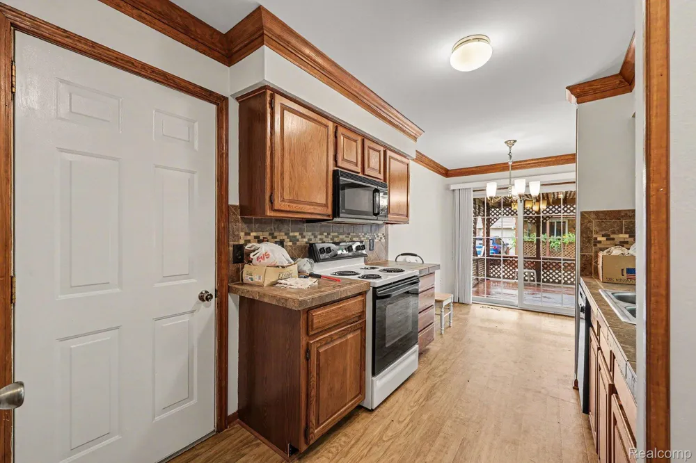 36831 Lakeview Richmond City, MI 48062
