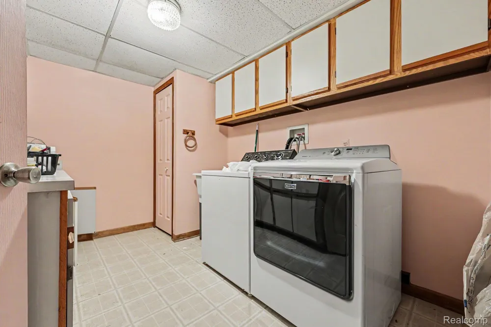 36831 Lakeview Richmond City, MI 48062