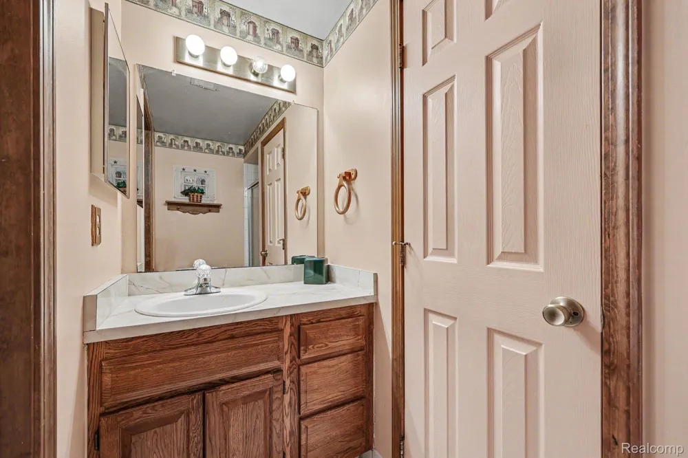 36831 Lakeview Richmond City, MI 48062
