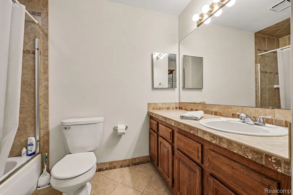 36831 Lakeview Richmond City, MI 48062