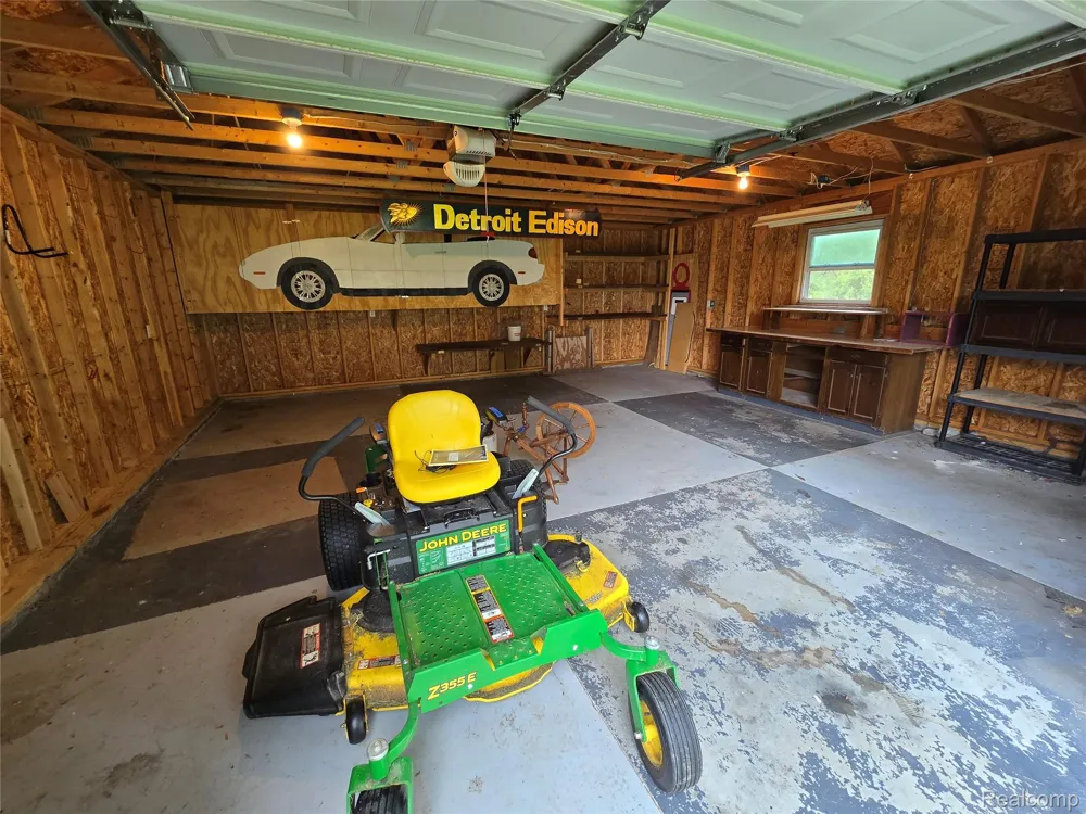 5282 McIntyre Road Clyde Township, MI 48049