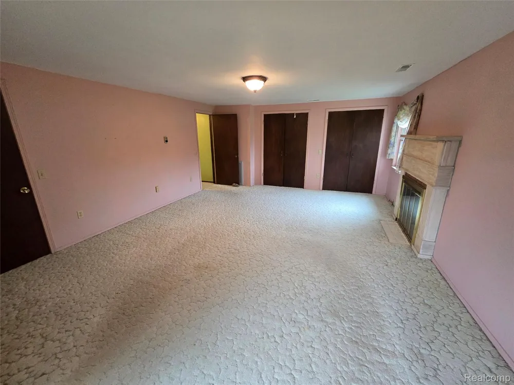 5282 McIntyre Road Clyde Township, MI 48049
