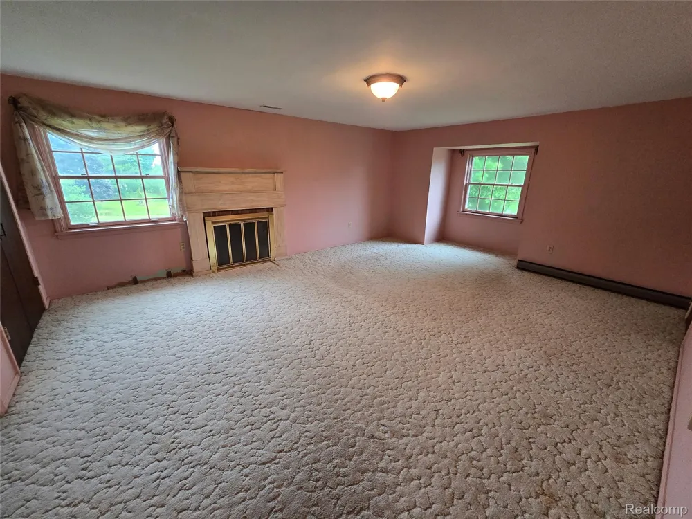 5282 McIntyre Road Clyde Township, MI 48049