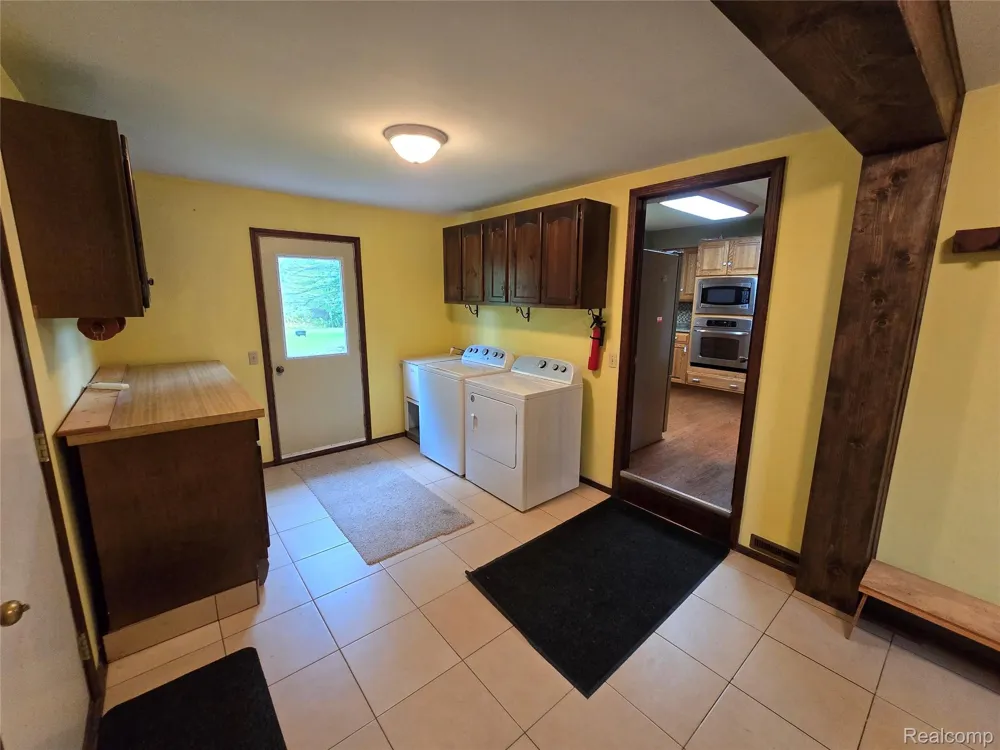 5282 McIntyre Road Clyde Township, MI 48049