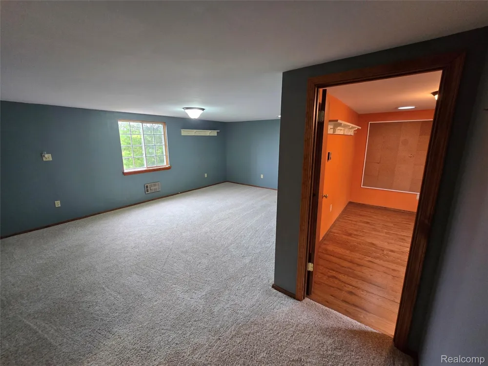 5282 McIntyre Road Clyde Township, MI 48049