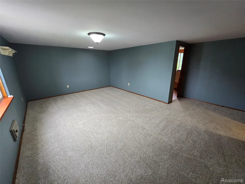 5282 McIntyre Road Clyde Township, MI 48049