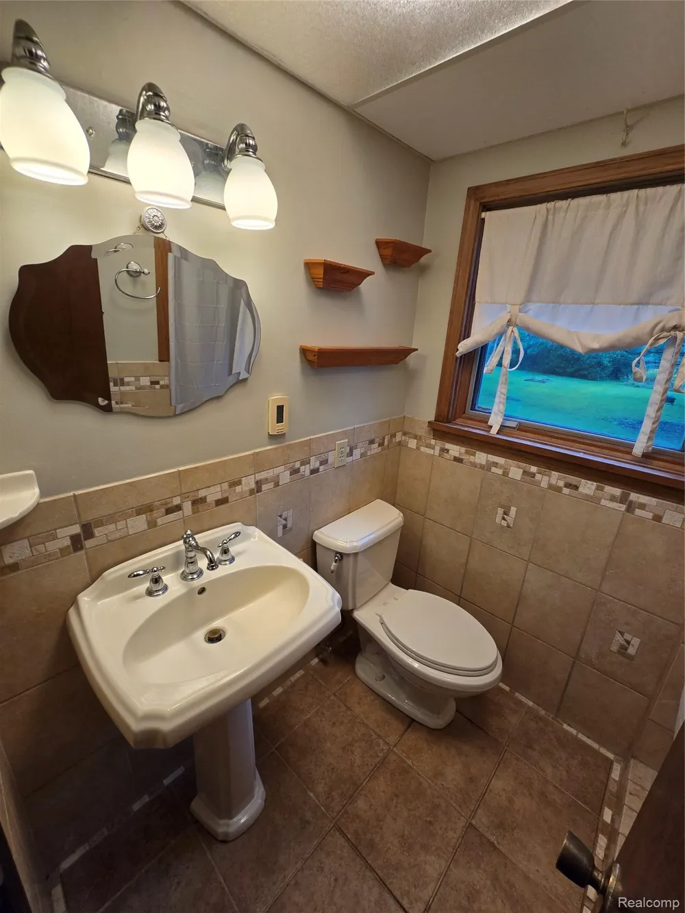 5282 McIntyre Road Clyde Township, MI 48049