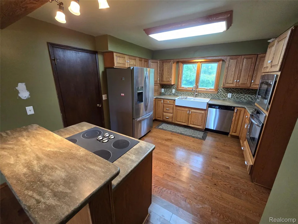 5282 McIntyre Road Clyde Township, MI 48049
