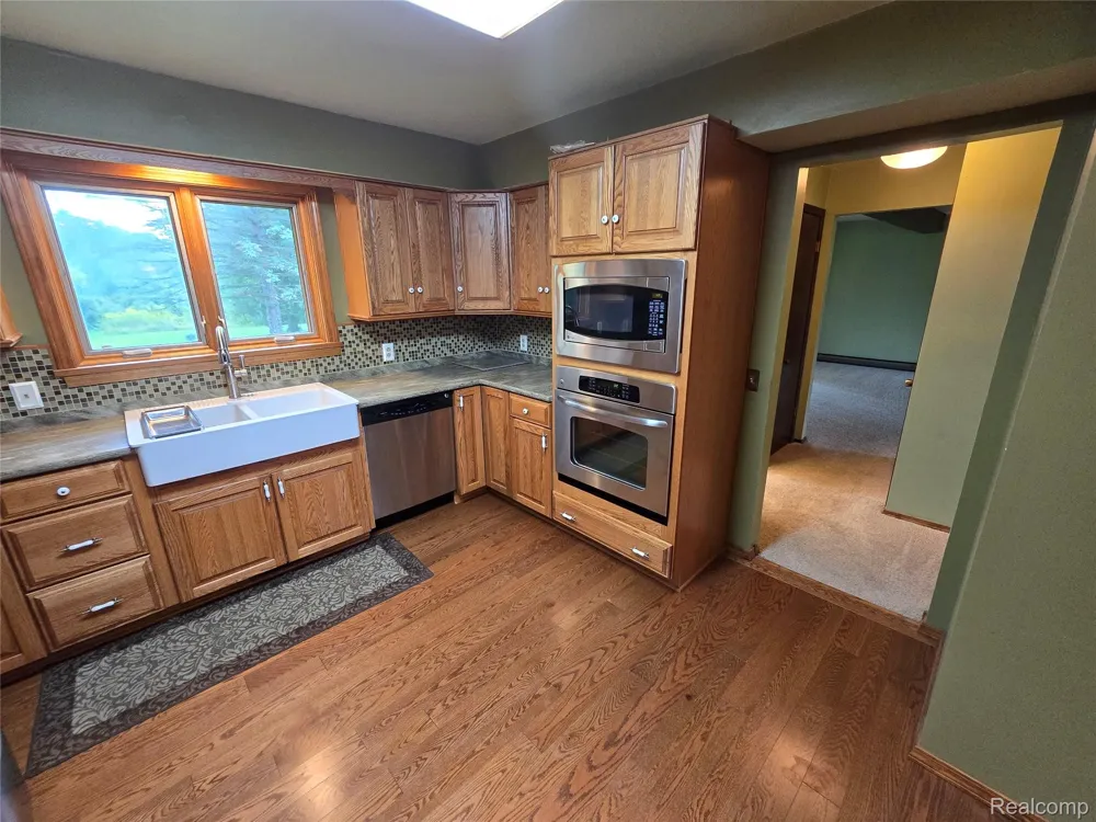 5282 McIntyre Road Clyde Township, MI 48049