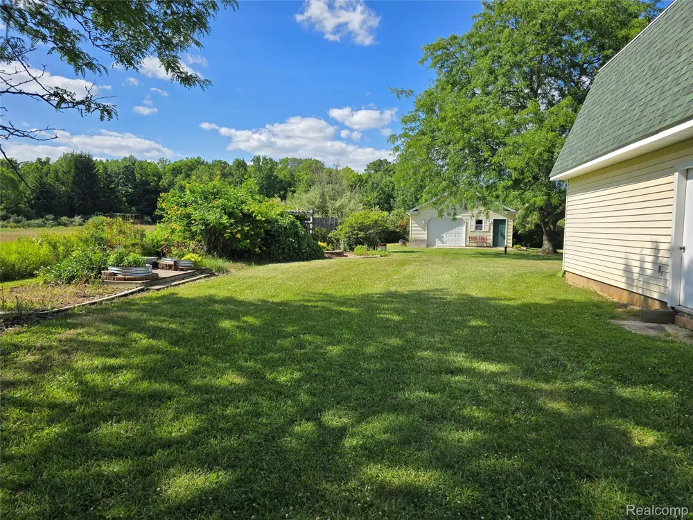 5282 McIntyre Road Clyde Township, MI 48049