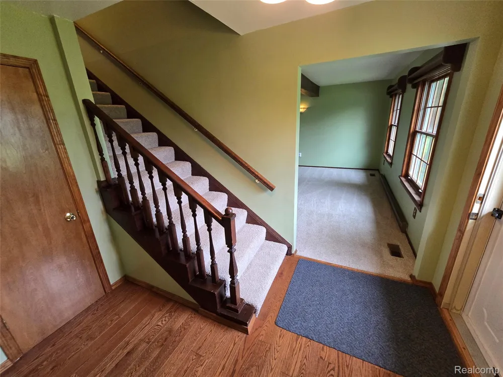 5282 McIntyre Road Clyde Township, MI 48049