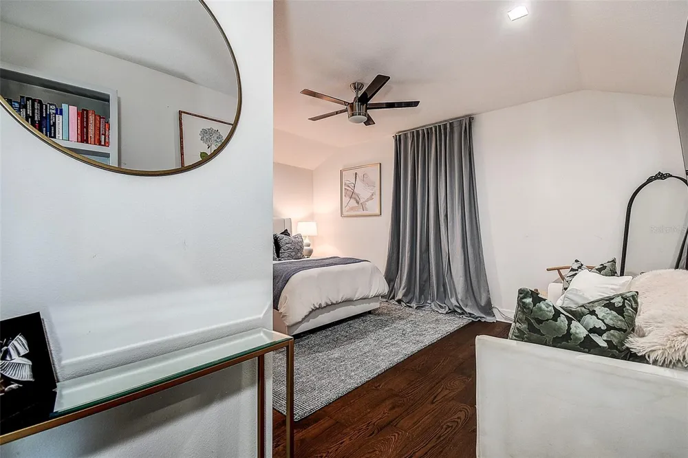 3311 W PAUL AVENUE Tampa, FL 33611