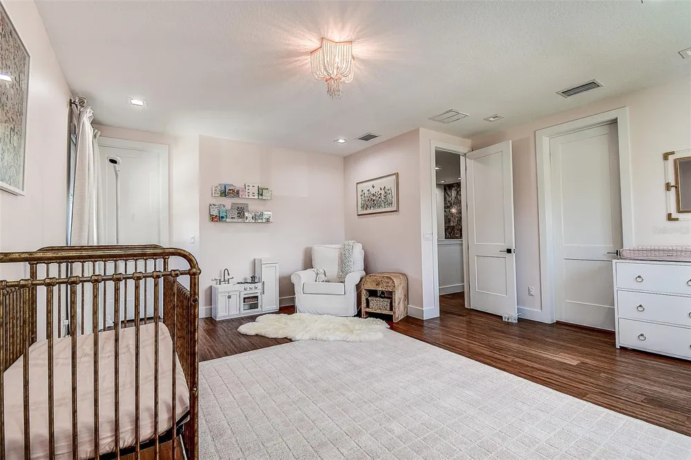 3311 W PAUL AVENUE Tampa, FL 33611