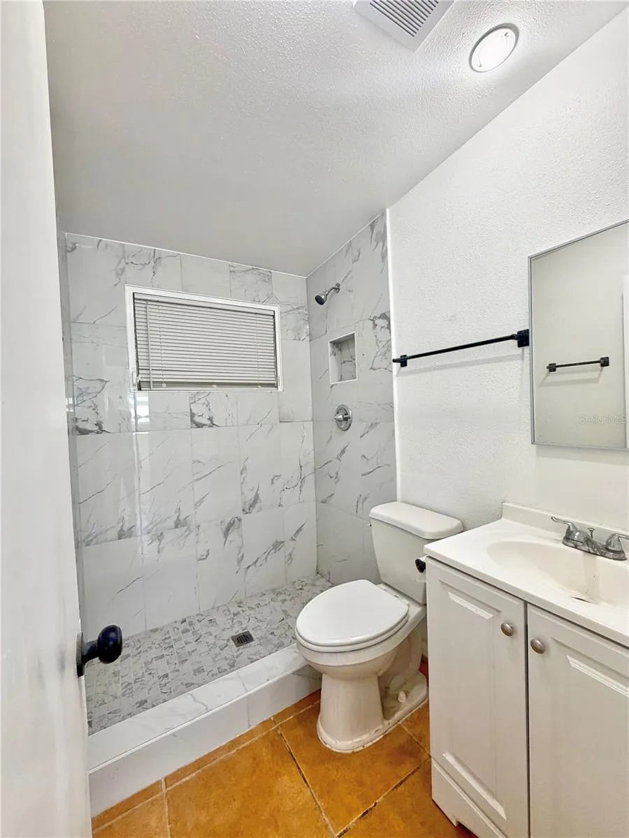 3724 TARO PLACE Sarasota, FL 34232