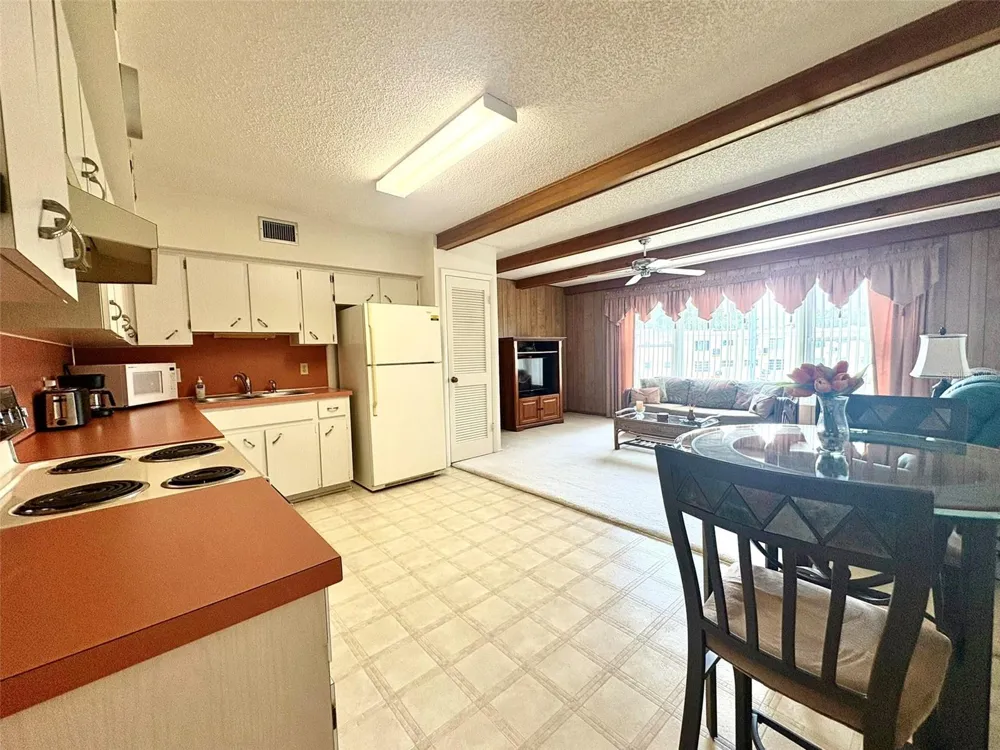 2222 AMERICUS BOULEVARD #40 Clearwater, FL 33763