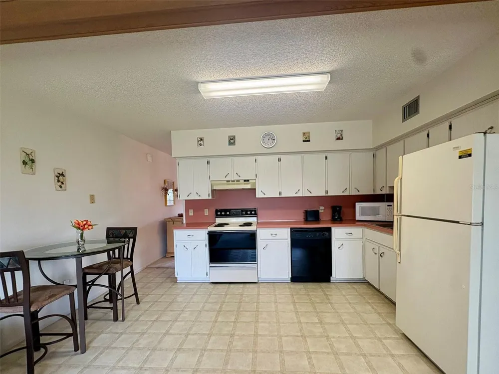 2222 AMERICUS BOULEVARD #40 Clearwater, FL 33763