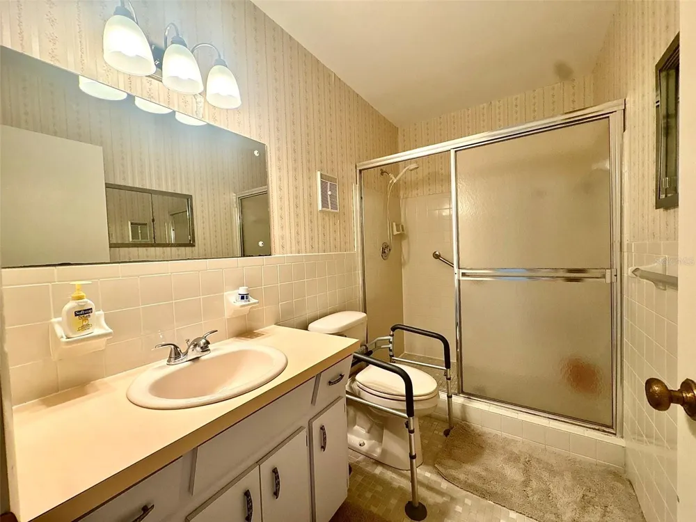 2222 AMERICUS BOULEVARD #40 Clearwater, FL 33763