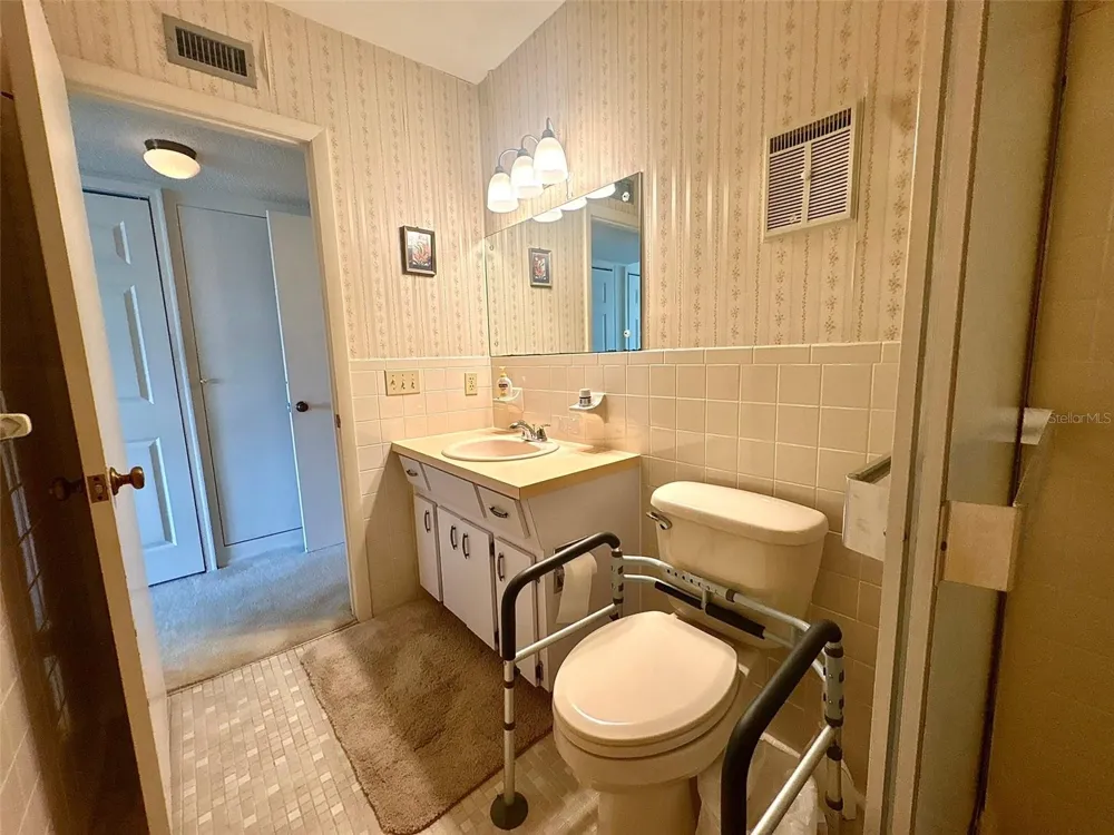 2222 AMERICUS BOULEVARD #40 Clearwater, FL 33763
