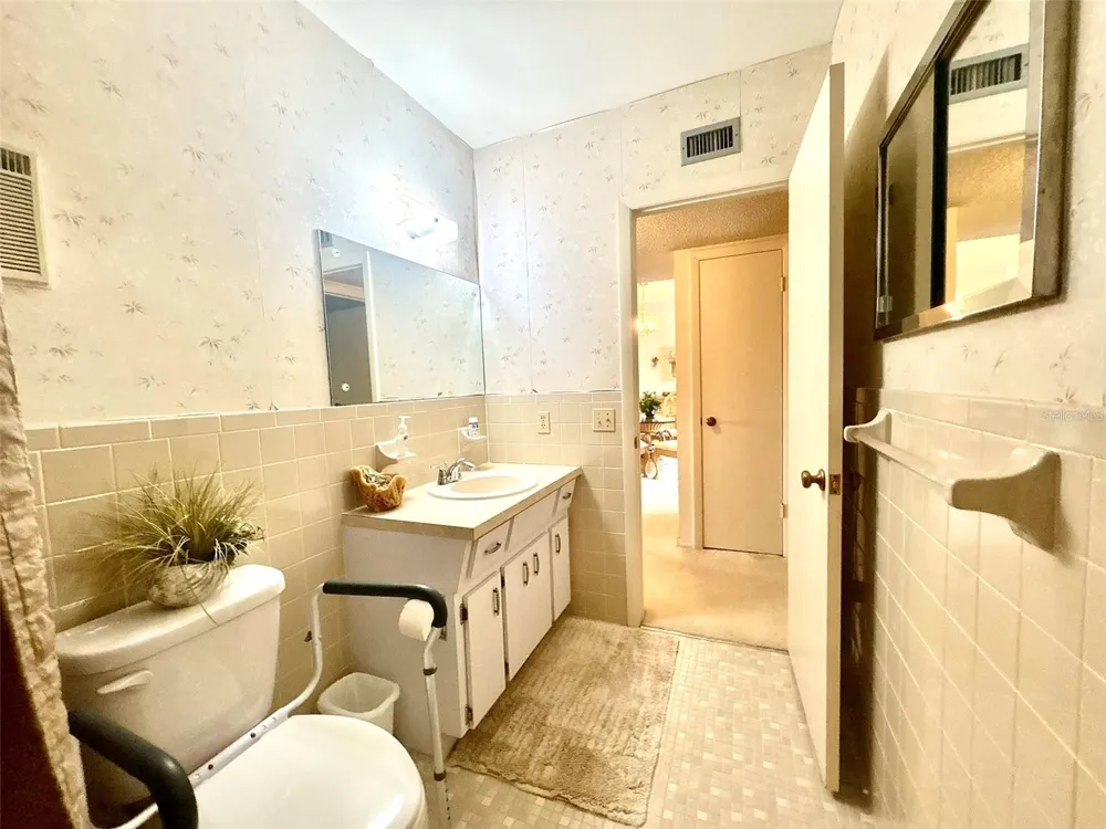 2222 AMERICUS BOULEVARD #40 Clearwater, FL 33763