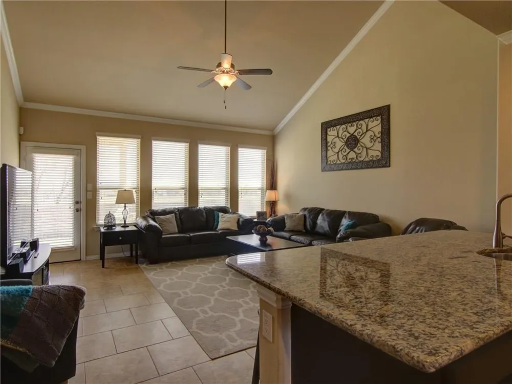17713 Turning Stream Lane Pflugerville, TX 78660