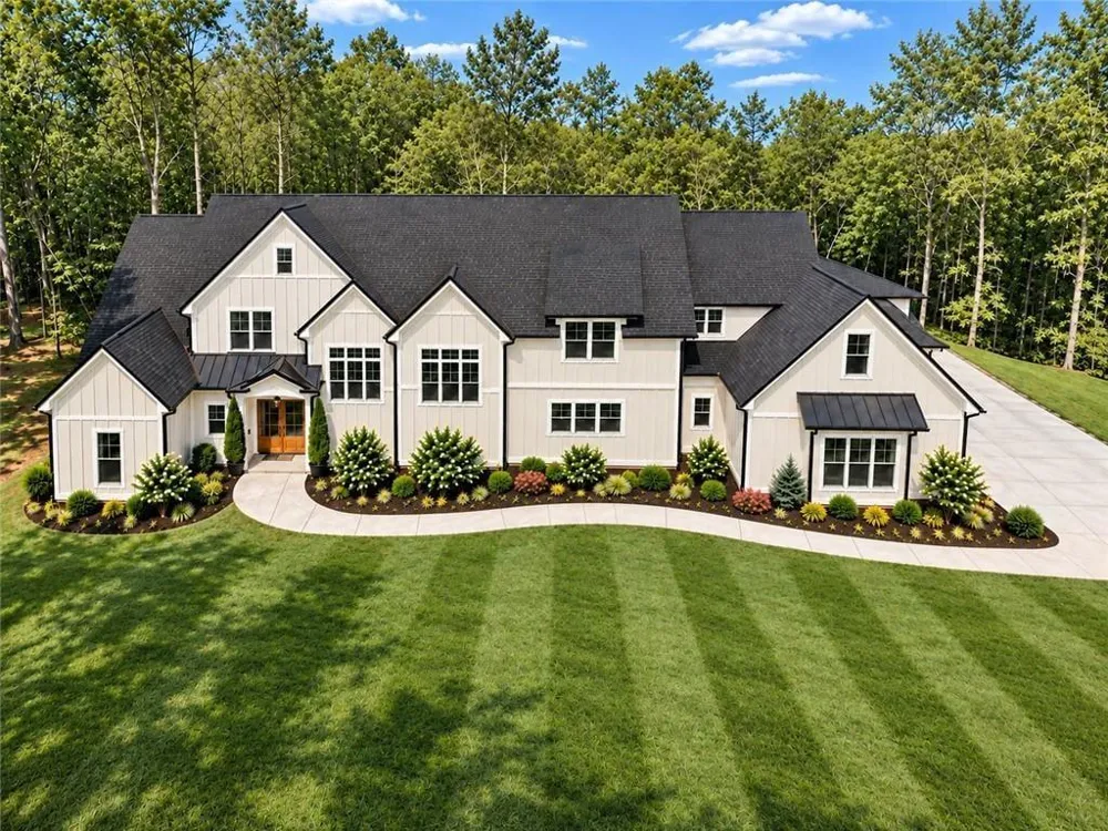 5567 Tyree Road Winston, GA 30187