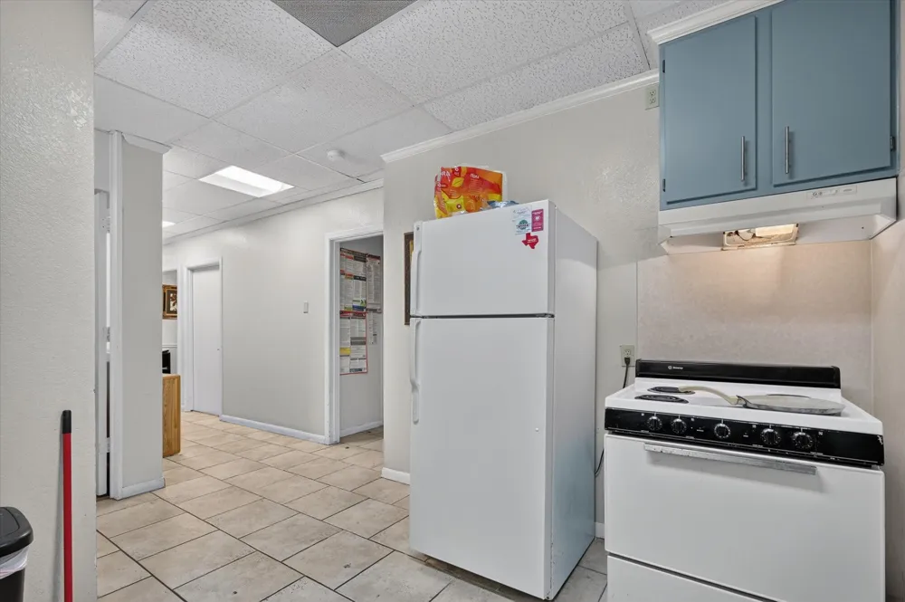 329 Centre Street Dallas, TX 75208