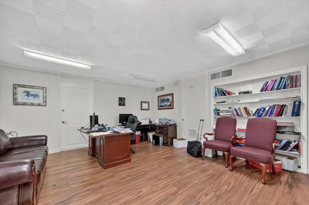 329 Centre Street Dallas, TX 75208